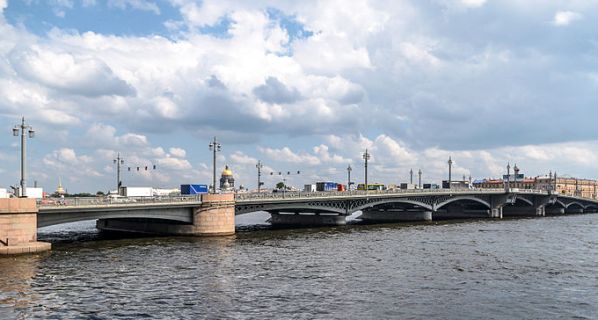 Благовещенский мост или Мост лейтенанта Шмидта
