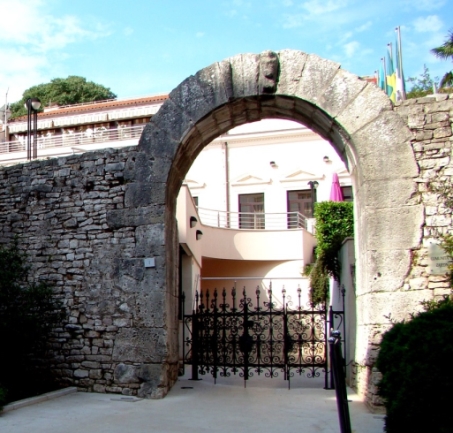 Gate of Hercules (Pula)
