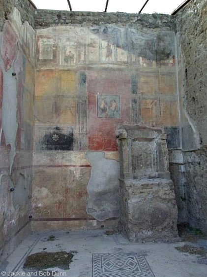 Дом Цветных Капителий (Помпеи)