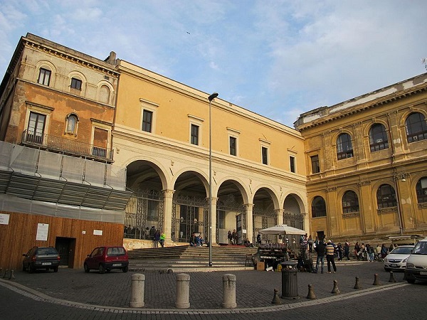 Сан-Пьетро в Винколи (Рим)