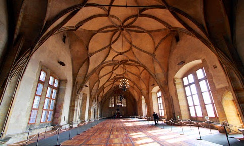 Королевский дворец (Прага)