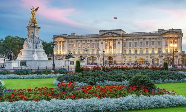 Букингемский дворец (Лондон)