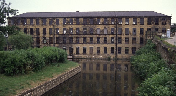 Армли-Миллс (Лидс)