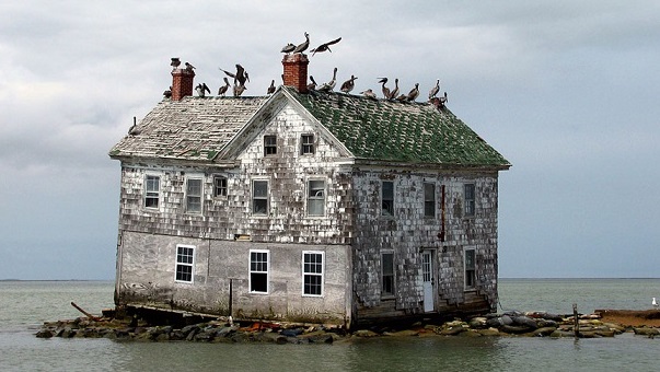 Последний дом на острове Голландия, США