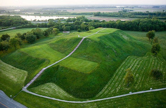 Курган Монахов