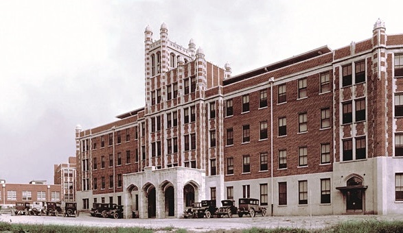 Госпиталь Вейверли Хиллз, Вейверли Хиллс, Вэйвирли Хиллс или Уэверли Xиллс